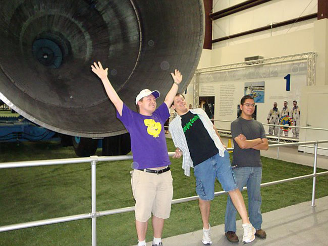 20043724615_0_BG